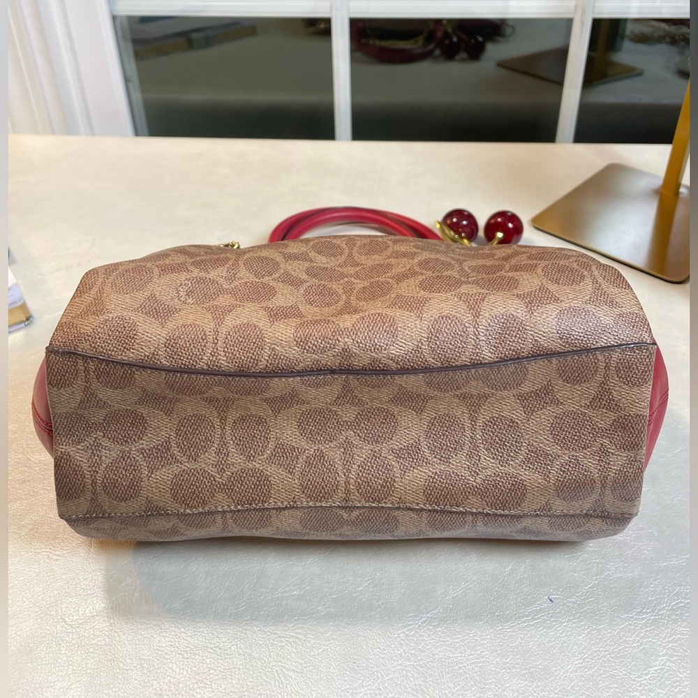 Coach Elise Satchel in Signature Tan Jacquard & Red Apple 🍎 - Picture 10 of 17